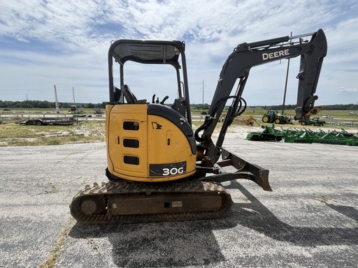 https://photos.machinefinder.com/09/10890409/75609368_large_99628.jpg