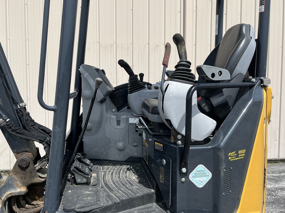 https://photos.machinefinder.com/09/10890409/75609415_large_33035.jpg