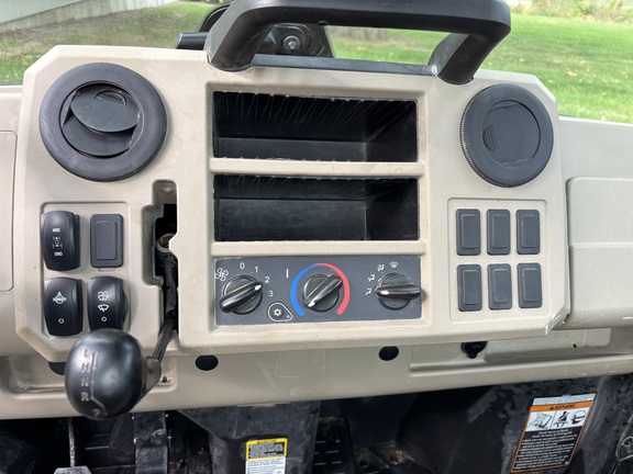 https://photos.machinefinder.com/33/10892833/76173966_large_77598.jpg