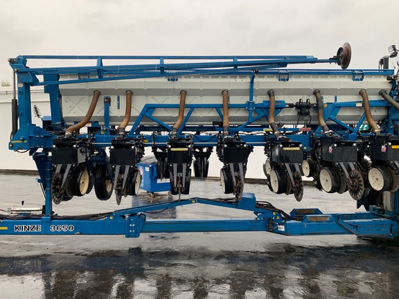 https://photos.machinefinder.com/33/10893433/72303215_large_95547.jpg
