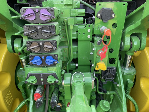 https://photos.machinefinder.com/21/9810321/68634638_large_93958.jpg