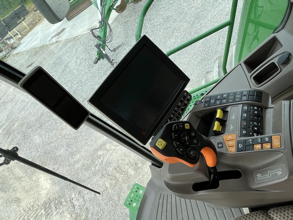 https://photos.machinefinder.com/13/8591113/66599381_large_10910.jpg