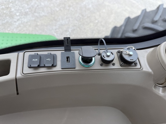 https://photos.machinefinder.com/06/10902106/77022409_large_49678.jpg