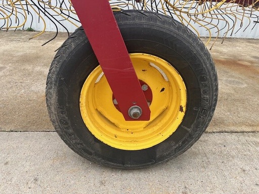 https://photos.machinefinder.com/26/10907126/73023107_large_24613.jpg