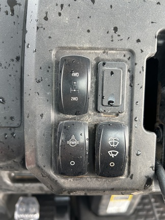https://photos.machinefinder.com/46/10913746/72679312_large_49612.jpg