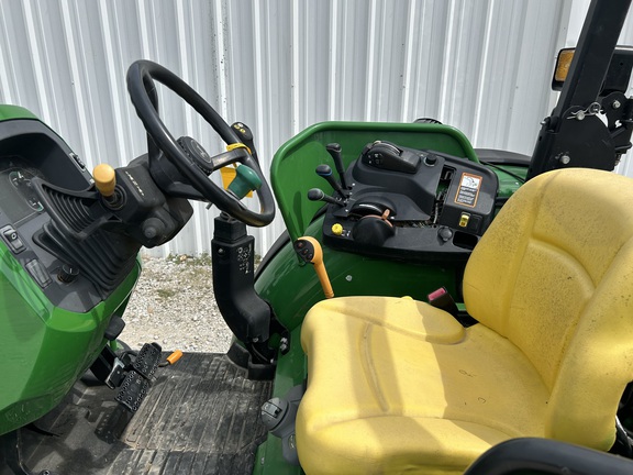 https://photos.machinefinder.com/12/10927612/75230820_large_34157.jpg
