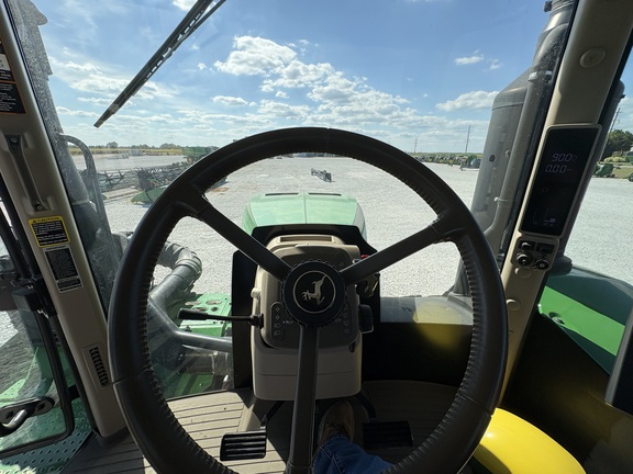 https://photos.machinefinder.com/49/10929949/75326009_large_688.jpg