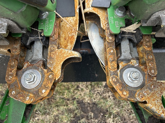 https://photos.machinefinder.com/82/9812082/64118927_large_98951.jpg