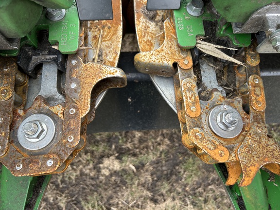 https://photos.machinefinder.com/82/9812082/64118911_large_15787.jpg