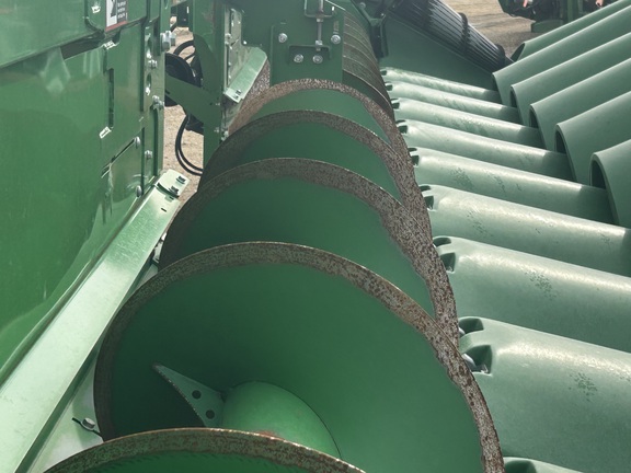 https://photos.machinefinder.com/23/10965923/79382900_large_27393.jpg