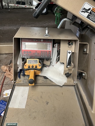 https://photos.machinefinder.com/61/10980861/78843165_large_21949.jpg
