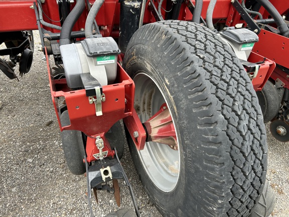 https://photos.machinefinder.com/23/10982023/75223283_large_1990.jpg