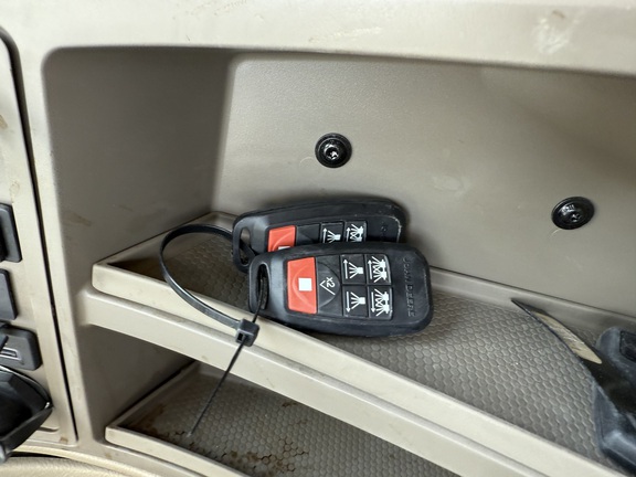 https://photos.machinefinder.com/73/10983573/74999104_large_19995.jpg