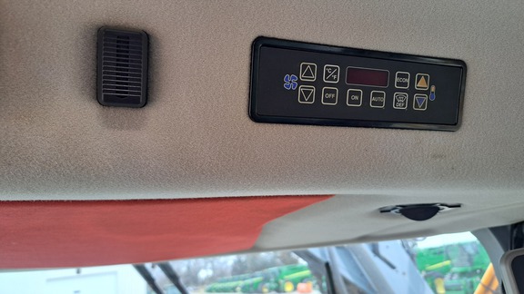 https://photos.machinefinder.com/90/10985190/77631711_large_24963.jpg