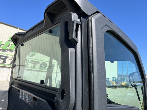 https://photos.machinefinder.com/19/10990319/76268372_large_85358.jpg