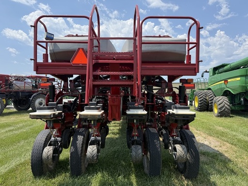https://photos.machinefinder.com/05/11013805/74829030_large_75583.jpg
