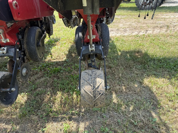 https://photos.machinefinder.com/05/11013805/74829046_large_57768.jpg