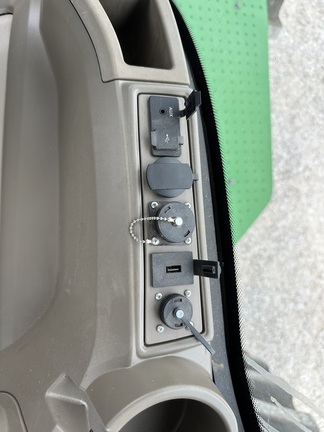 https://photos.machinefinder.com/74/11014574/75496615_large_89579.jpg