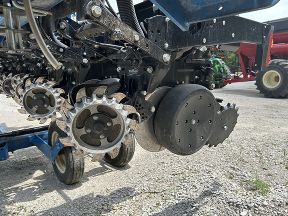https://photos.machinefinder.com/86/11027686/74077518_large_35433.jpg