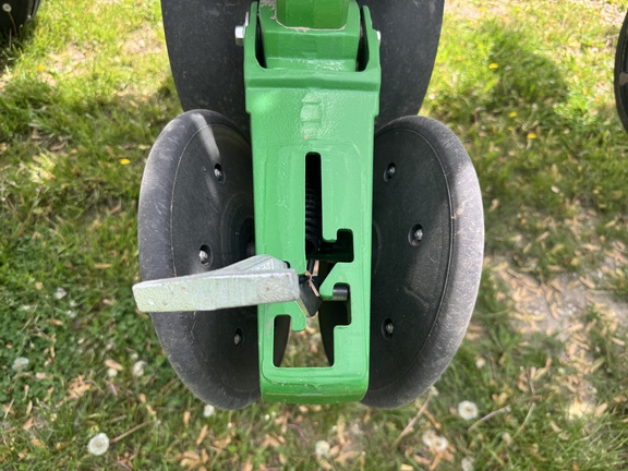 https://photos.machinefinder.com/90/11027990/73025408_large_28324.jpg