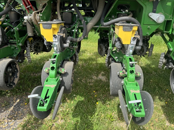https://photos.machinefinder.com/90/11027990/73025411_large_75632.jpg