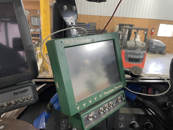 https://photos.machinefinder.com/89/11037289/73122222_large_23183.jpg