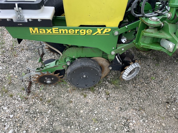 https://photos.machinefinder.com/89/11037289/74903879_large_76720.jpg
