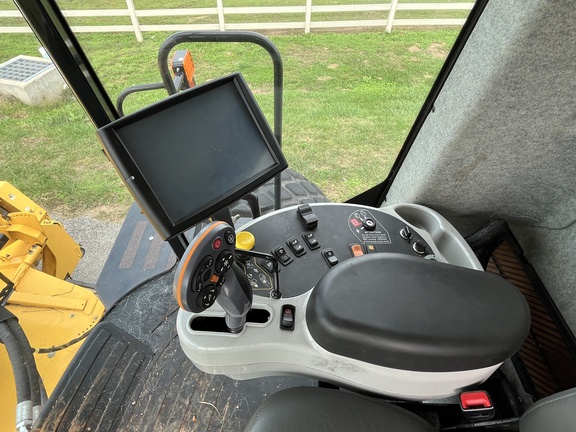 https://photos.machinefinder.com/11/11050211/76163629_large_16118.jpg