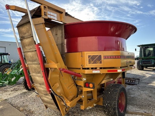 https://photos.machinefinder.com/00/11077800/76898083_large_92583.jpg