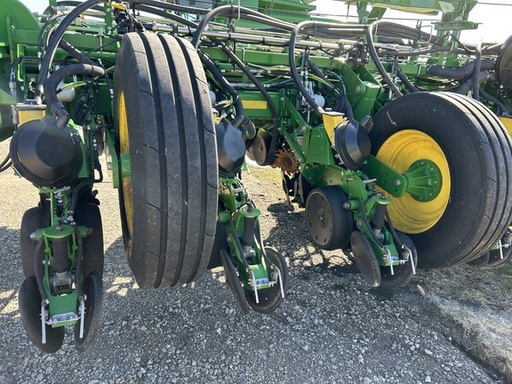 https://photos.machinefinder.com/41/11084541/78891406_large_76220.jpg