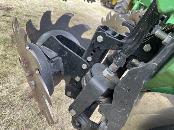https://photos.machinefinder.com/75/11089875/77627045_large_95009.jpg