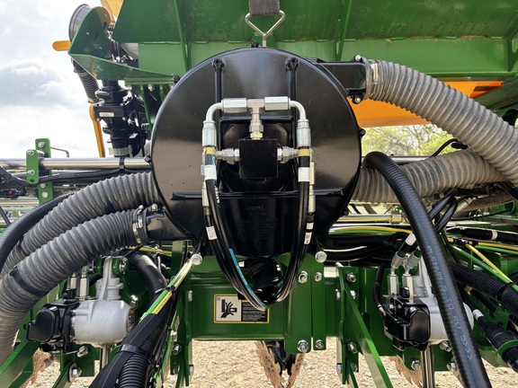 https://photos.machinefinder.com/33/11092333/79383496_large_68536.jpg