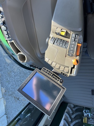 https://photos.machinefinder.com/03/9832703/61797718_large_89979.jpg