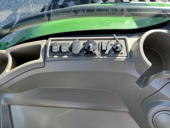 https://photos.machinefinder.com/03/9832703/61797741_large_23049.jpg