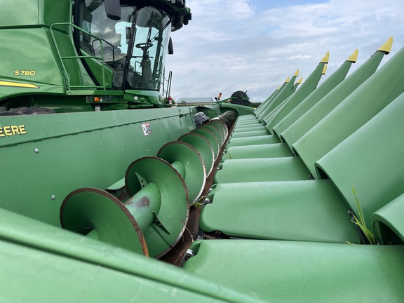 https://photos.machinefinder.com/69/11110269/74902170_large_3702.jpg