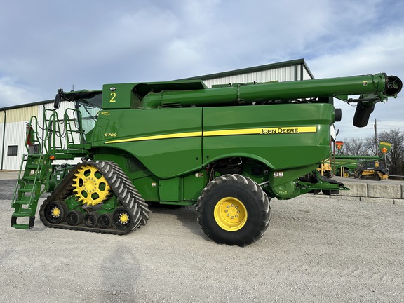 https://photos.machinefinder.com/98/11124398/77769229_large_47038.jpg
