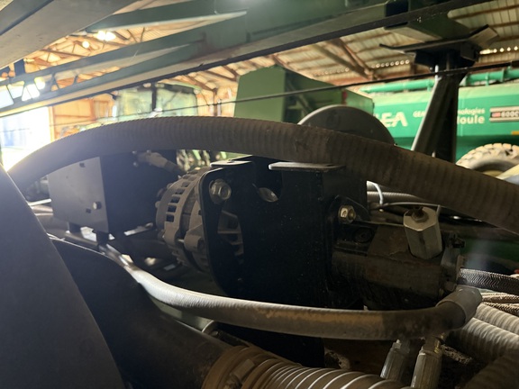 https://photos.machinefinder.com/87/11134187/74194579_large_14834.jpg