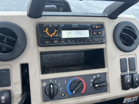 https://photos.machinefinder.com/78/11170278/76428833_large_45204.jpg