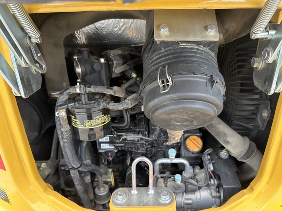 https://photos.machinefinder.com/18/11189118/76007502_large_98271.jpg