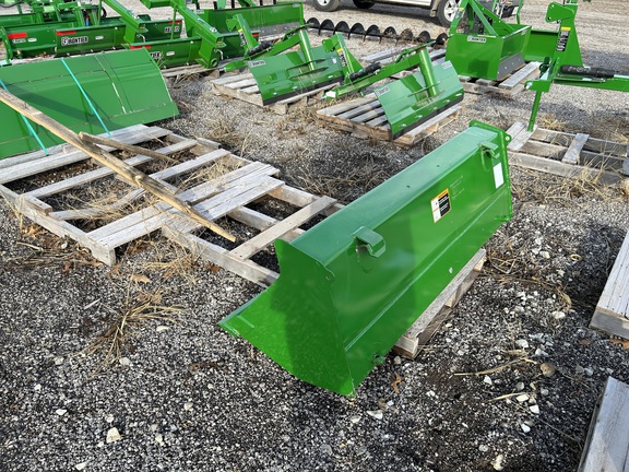 https://photos.machinefinder.com/49/8977549/63206811_large_51570.jpg