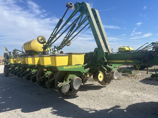 https://photos.machinefinder.com/64/11227564/75970184_large_39226.jpg