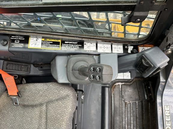 https://photos.machinefinder.com/03/11237803/76404741_large_9602.jpg