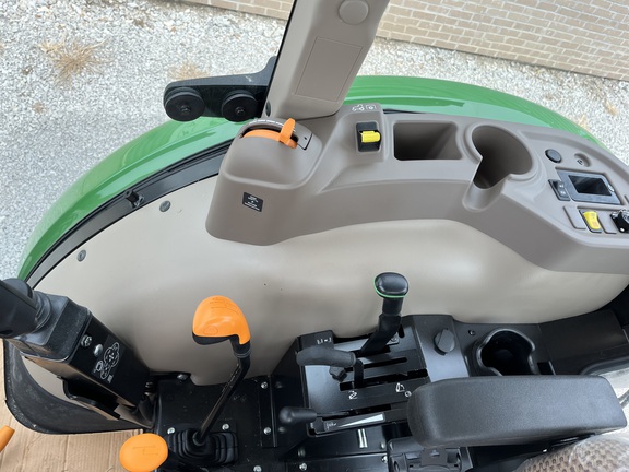 https://photos.machinefinder.com/70/11239970/75425067_large_41705.jpg