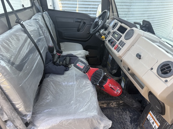 https://photos.machinefinder.com/57/11243157/75286651_large_47674.jpg