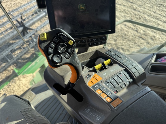 https://photos.machinefinder.com/00/11301300/75836120_large_31967.jpg