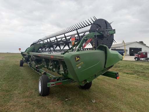 https://photos.machinefinder.com/03/11331603/76142060_large_23273.jpg