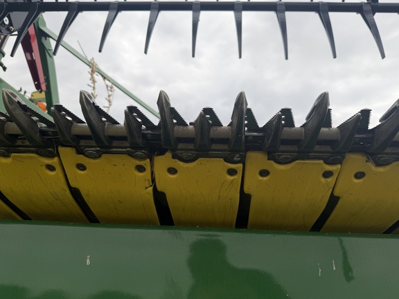 https://photos.machinefinder.com/03/11331603/76142132_large_31532.jpg