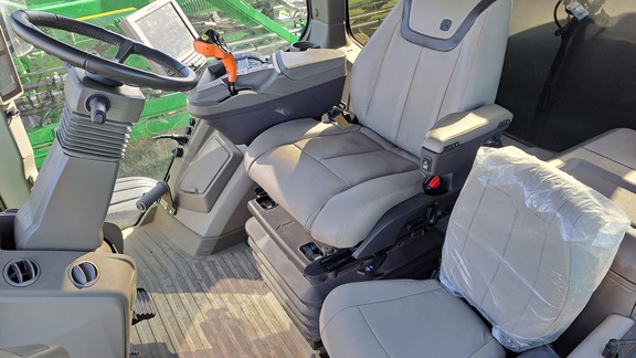 https://photos.machinefinder.com/98/11332398/76762288_large_60740.jpg