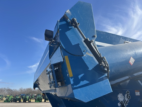 https://photos.machinefinder.com/00/11354800/77438092_large_32694.jpg