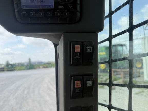 https://photos.machinefinder.com/29/11369529/79306483_large_97321.jpg